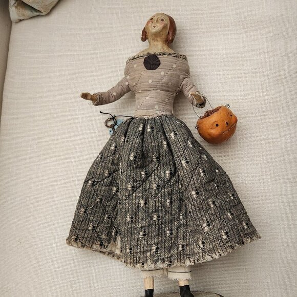 Nicol Sayre Handcrafted Folk Art Doll w/pumpkin caddy - Picture 3 of 9